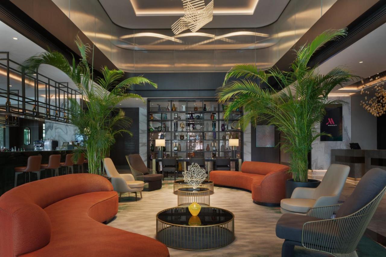 Izmir Marriott Hotel Eksteriør billede The lobby of the hotel